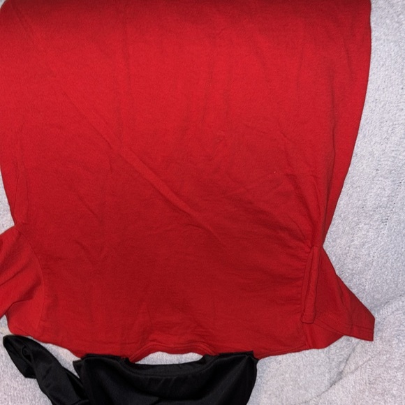 NWOT sz med Robin Halloween top with cape 18” PTP &?length 27” red yellow green - Picture 6 of 9